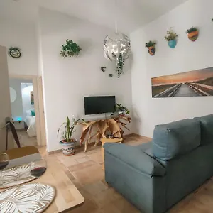 https://apartamento-en-pleno-centro-historico.hotelsincadiz.net